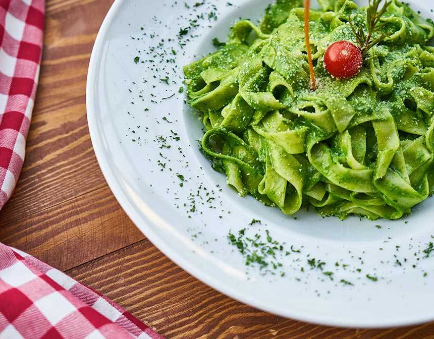 Tagliatelle al Pesto